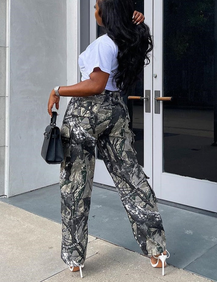 80+ Best Women Cargo Pants Outfit Ideas 2023: How To Wear This Pant Fashion  Trend | Cargo pants women outfit, Cargo pants outfit, Women cargo pants  outfit